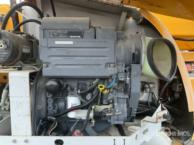 2013 Haulotte HA16DX 4WD Diesel Articulating Boom Lift - זרוע מרפקי: תמונה 4 2013 Haulotte HA16DX 4WD Diesel Articulating Boom Lift - זרוע מרפקי: תמונה 4