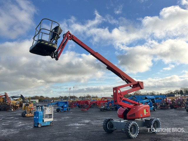 2013 Nifty-Lift HR15D 4WD Diesel Articulating Boom Lift - זרוע מרפקי: תמונה 2 2013 Nifty-Lift HR15D 4WD Diesel Articulating Boom Lift - זרוע מרפקי: תמונה 2