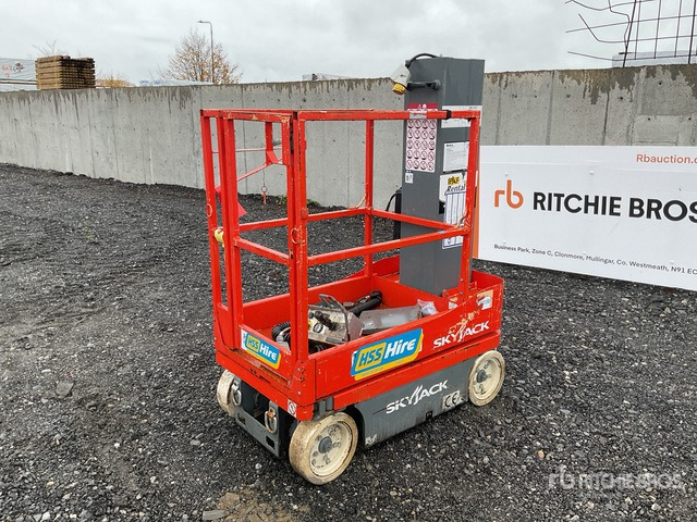 2013 Skyjack SJ16 2013 Skyjack SJ16 Vertical Mast Lift Vertical Mast Lift - מעלית תורן אנכית: תמונה 2 2013 Skyjack SJ16 2013 Skyjack SJ16 Vertical Mast Lift Vertical Mast Lift - מעלית תורן אנכית: תמונה 2