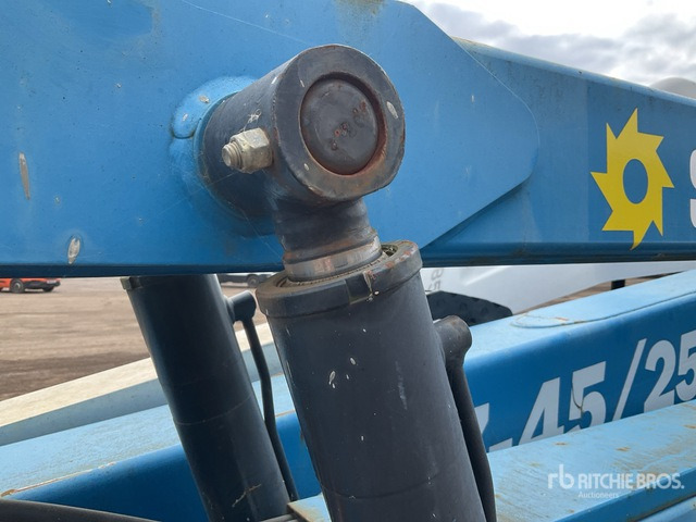 2014 Genie Z4525J 4WD Diesel Articulating Boom Lift - זרוע מרפקי: תמונה 5 2014 Genie Z4525J 4WD Diesel Articulating Boom Lift - זרוע מרפקי: תמונה 5
