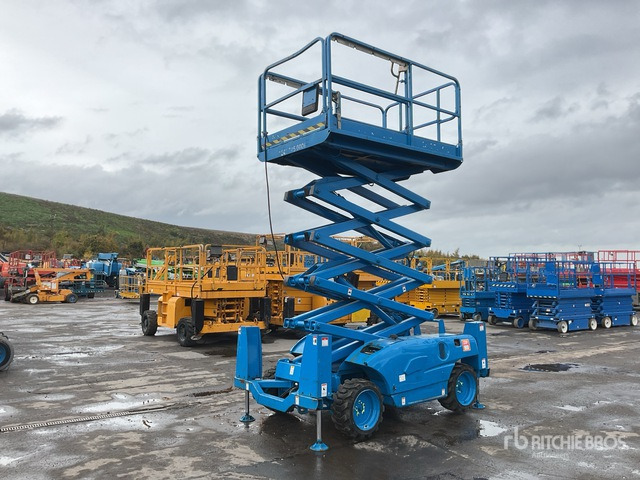 2014 Haulotte Compact 12DX 4x4 Diesel Scissor Lift - מעלית מספריים: תמונה 2 2014 Haulotte Compact 12DX 4x4 Diesel Scissor Lift - מעלית מספריים: תמונה 2