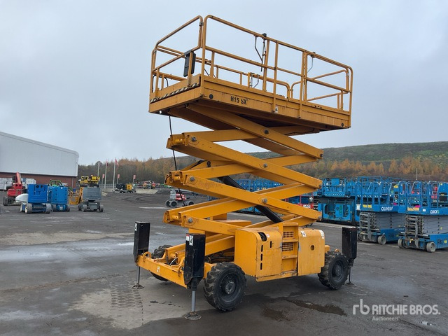 2014 Haulotte H15SDX 4x4 Diesel Scissor Lift - מעלית מספריים: תמונה 2 2014 Haulotte H15SDX 4x4 Diesel Scissor Lift - מעלית מספריים: תמונה 2