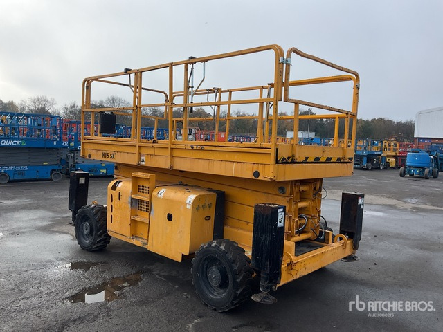 2014 Haulotte H15SDX 4x4 Diesel Scissor Lift - מעלית מספריים: תמונה 4 2014 Haulotte H15SDX 4x4 Diesel Scissor Lift - מעלית מספריים: תמונה 4
