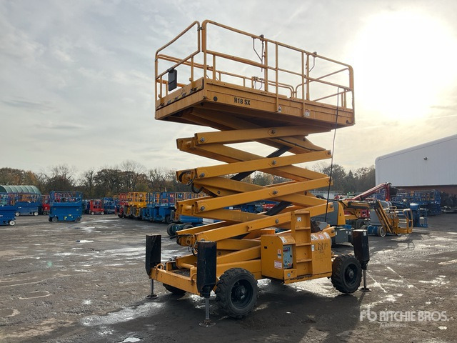 2014 Haulotte H18SDX 4x4 Diesel Scissor Lift - מעלית מספריים: תמונה 1 2014 Haulotte H18SDX 4x4 Diesel Scissor Lift - מעלית מספריים: תמונה 1