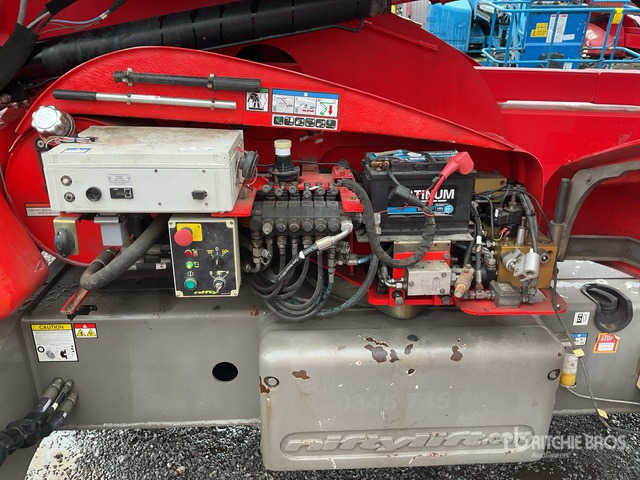 2014 Nifty-Lift HR21 4WD Diesel Articulating Boom Lift - זרוע מרפקי: תמונה 5 2014 Nifty-Lift HR21 4WD Diesel Articulating Boom Lift - זרוע מרפקי: תמונה 5