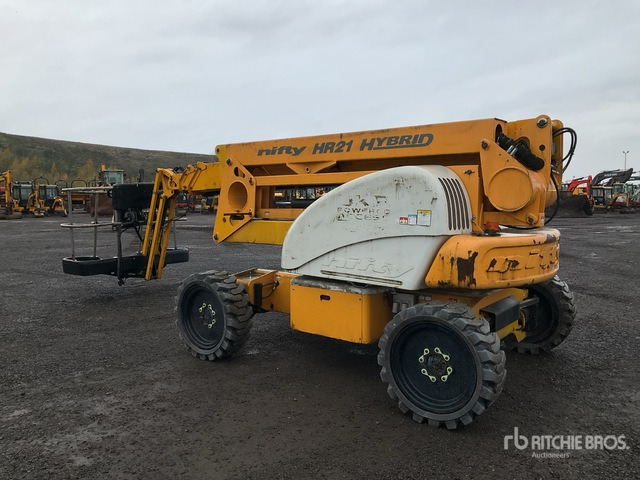 2015 Nifty-Lift HR21-141 4WD Hybrid Articulating Boom Lift - זרוע מרפקי: תמונה 3 2015 Nifty-Lift HR21-141 4WD Hybrid Articulating Boom Lift - זרוע מרפקי: תמונה 3