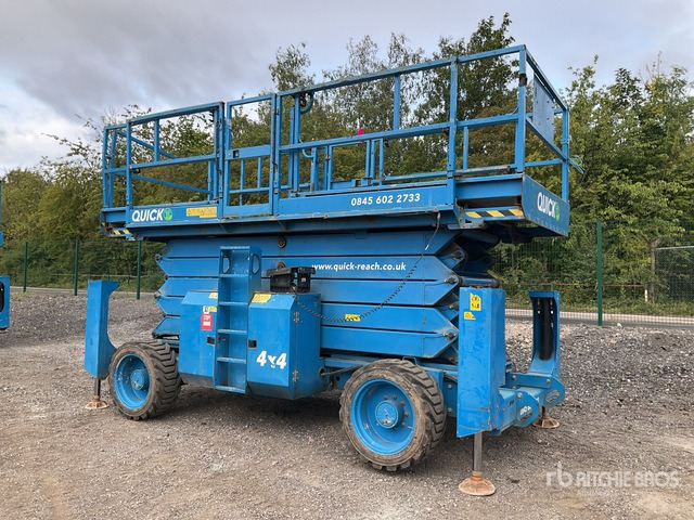 2016 Genie GS5390 4x4 Diesel Scissor Lift - מעלית מספריים: תמונה 2 2016 Genie GS5390 4x4 Diesel Scissor Lift - מעלית מספריים: תמונה 2