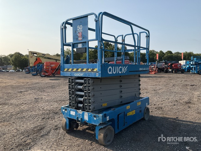 2017 Genie GS4047 Electric Scissor Lift - מעלית מספריים: תמונה 3 2017 Genie GS4047 Electric Scissor Lift - מעלית מספריים: תמונה 3