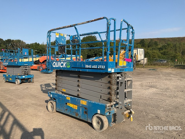 2017 Genie GS4047 Electric Scissor Lift - מעלית מספריים: תמונה 2 2017 Genie GS4047 Electric Scissor Lift - מעלית מספריים: תמונה 2