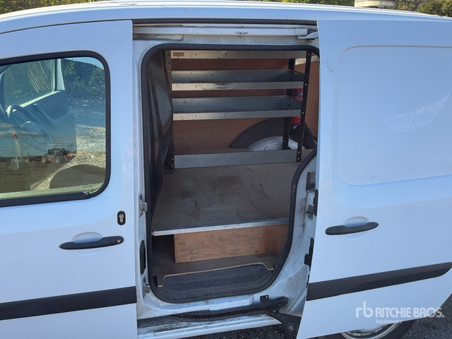 2018 Mercedes-Benz Citan 109 CDi BlueEfficiency Cargo Van - מכונות אחרות: תמונה 5 2018 Mercedes-Benz Citan 109 CDi BlueEfficiency Cargo Van - מכונות אחרות: תמונה 5