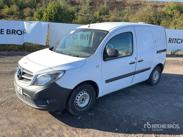 2018 Mercedes-Benz Citan 109 CDi BlueEfficiency Cargo Van - מכונות אחרות: תמונה 2 2018 Mercedes-Benz Citan 109 CDi BlueEfficiency Cargo Van - מכונות אחרות: תמונה 2