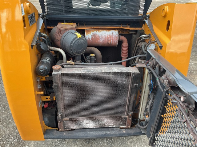 2019 Case SR130 Skid Steer Loader - מעמיס היגוי החלקה: תמונה 4 2019 Case SR130 Skid Steer Loader - מעמיס היגוי החלקה: תמונה 4