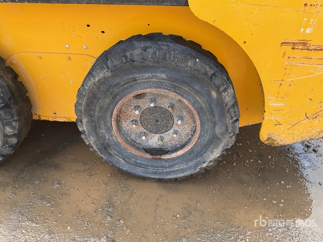 2021 Gehl R165 High Flow Skid Steer Loader - מעמיס היגוי החלקה: תמונה 3 2021 Gehl R165 High Flow Skid Steer Loader - מעמיס היגוי החלקה: תמונה 3