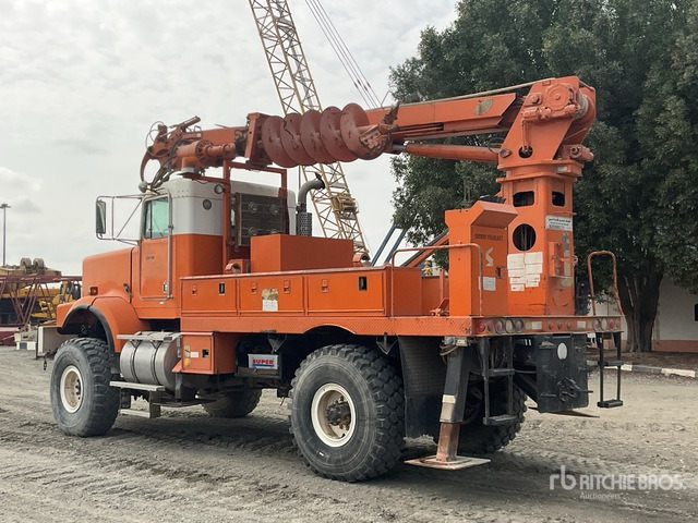 1995 Kenworth C500 Simon Telelect 92-45 on 4x4 Drill Truck - אסדת קידוח: תמונה 4 1995 Kenworth C500 Simon Telelect 92-45 on 4x4 Drill Truck - אסדת קידוח: תמונה 4