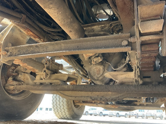 1997 Mack MR688S 1997 Schwing KVM 42/38 42 m on 8x4 Concrete Pump Truck - משאית משאבת בטון: תמונה 5 1997 Mack MR688S 1997 Schwing KVM 42/38 42 m on 8x4 Concrete Pump Truck - משאית משאבת בטון: תמונה 5