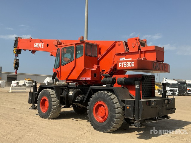 1999 Grove RT530E 30 ton 4x4x4 Rough Terrain Crane - עגורן שטח מחוספס: תמונה 4 1999 Grove RT530E 30 ton 4x4x4 Rough Terrain Crane - עגורן שטח מחוספס: תמונה 4