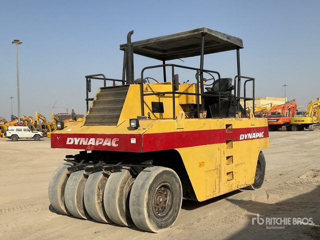 2002 Dynapac CP 271 9 Wheel Pneumatic Roller - רולר פניאומטי: תמונה 1 2002 Dynapac CP 271 9 Wheel Pneumatic Roller - רולר פניאומטי: תמונה 1