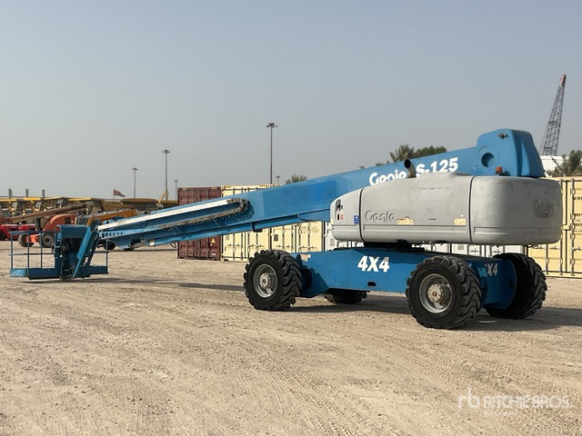 2002 Genie S125 4WD Diesel Telescopic Boom Lift - מוט טלסקופי: תמונה 4 2002 Genie S125 4WD Diesel Telescopic Boom Lift - מוט טלסקופי: תמונה 4