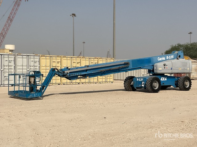 2002 Genie S125 4WD Diesel Telescopic Boom Lift - מוט טלסקופי: תמונה 1 2002 Genie S125 4WD Diesel Telescopic Boom Lift - מוט טלסקופי: תמונה 1