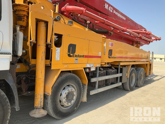 מכסחת תבואה/ עשבים 2002 Isuzu CXH50T 2003 Putzmeister M42 on 8x4 Twi ... Concrete Pump Truck: תמונה 6