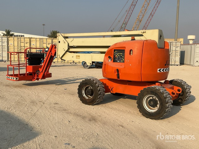 2002 JLG 450AJ Series ll 4WD Diesel Articulating Boom Lift - זרוע מרפקי: תמונה 3 2002 JLG 450AJ Series ll 4WD Diesel Articulating Boom Lift - זרוע מרפקי: תמונה 3