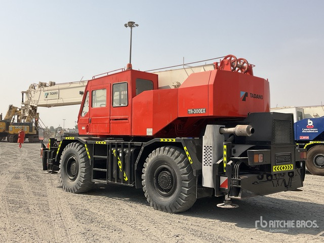 2002 Tadano TR300 EX 30 ton 4x4x4 Rough Terrain Crane - עגורן שטח מחוספס: תמונה 4 2002 Tadano TR300 EX 30 ton 4x4x4 Rough Terrain Crane - עגורן שטח מחוספס: תמונה 4
