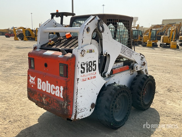 2004 Bobcat S185 - מעמיס היגוי החלקה: תמונה 3 2004 Bobcat S185 - מעמיס היגוי החלקה: תמונה 3