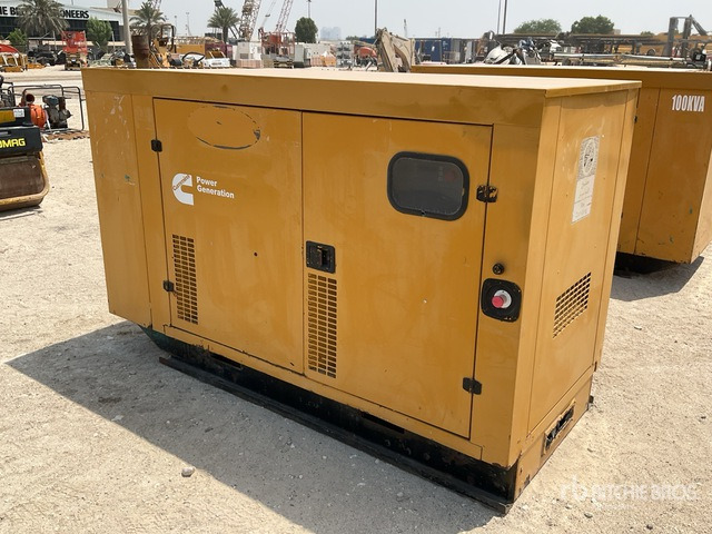 2005 Cummins 100 kVA Skid-Mounted Generator Set - ערכת גנרטורים: תמונה 1 2005 Cummins 100 kVA Skid-Mounted Generator Set - ערכת גנרטורים: תמונה 1