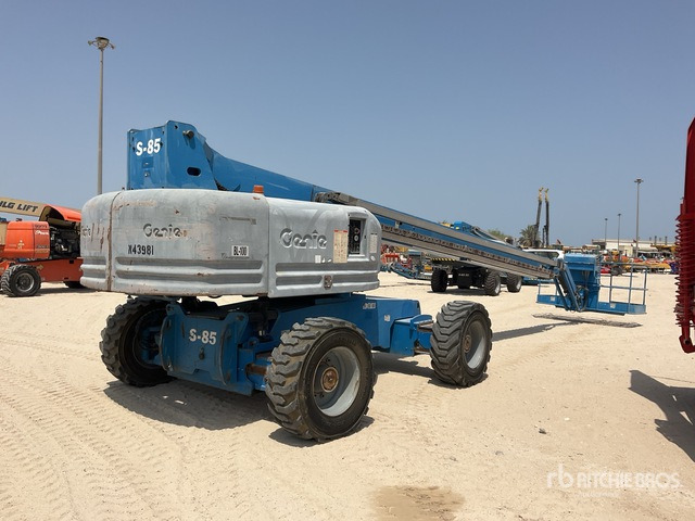 2006 Genie S85 4WD Diesel Telescopic Boom Lift - מוט טלסקופי: תמונה 4 2006 Genie S85 4WD Diesel Telescopic Boom Lift - מוט טלסקופי: תמונה 4