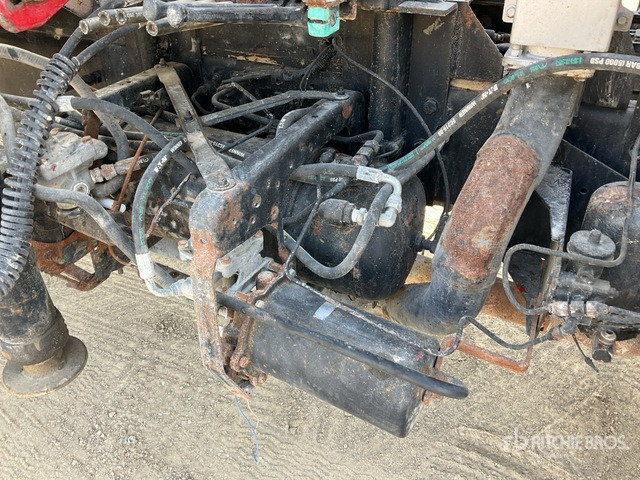 2006 Nissan MK210 2006 HMF 683K1 Knuckle Boom on 4x2 Flatbed Truck with Crane - משאית צד נופל/ שטוחה, משאית מנוף: תמונה 4 2006 Nissan MK210 2006 HMF 683K1 Knuckle Boom on 4x2 Flatbed Truck with Crane - משאית צד נופל/ שטוחה, משאית מנוף: תמונה 4