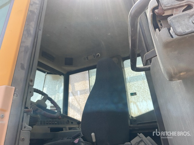 2006 Volvo A40D (Inoperable) Articulated Dump Truck - מסיר פסולת מפרקי: תמונה 5 2006 Volvo A40D (Inoperable) Articulated Dump Truck - מסיר פסולת מפרקי: תמונה 5