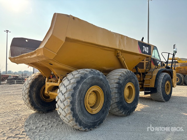 2007 Cat 740 Articulated Dump Truck - מסיר פסולת מפרקי: תמונה 3 2007 Cat 740 Articulated Dump Truck - מסיר פסולת מפרקי: תמונה 3