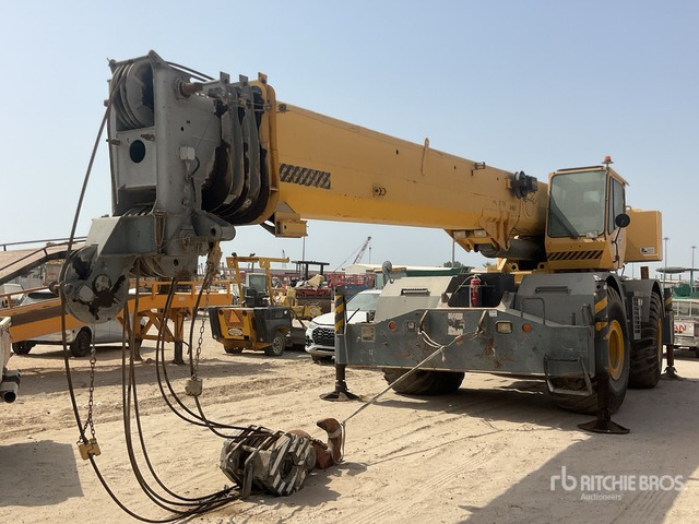 2007 Grove RT700E 55 ton 4x4x4 (Inoperable) Rough Terrain Crane - מכונות אחרות: תמונה 2 2007 Grove RT700E 55 ton 4x4x4 (Inoperable) Rough Terrain Crane - מכונות אחרות: תמונה 2