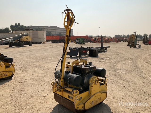 2008 Bomag BW75S-2 Walk Behind Roller - מיני רולר: תמונה 3 2008 Bomag BW75S-2 Walk Behind Roller - מיני רולר: תמונה 3