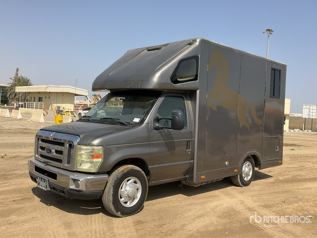 2008 Ford F-350 4x2 Horse Transporting Truck :Misc. Truck - משאית סוסים: תמונה 2 2008 Ford F-350 4x2 Horse Transporting Truck :Misc. Truck - משאית סוסים: תמונה 2