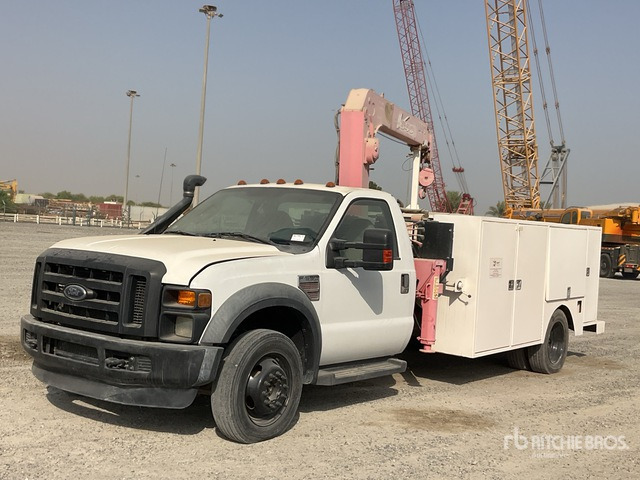 2008 Ford F550 XL Super Duty 4x4 Service Truck - כלי רכב עירוני/ מיוחד: תמונה 2 2008 Ford F550 XL Super Duty 4x4 Service Truck - כלי רכב עירוני/ מיוחד: תמונה 2