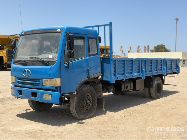2010 FAW 1120P9K2L3E 4x2 Flatbed Truck - משאית צד נופל/ שטוחה: תמונה 2 2010 FAW 1120P9K2L3E 4x2 Flatbed Truck - משאית צד נופל/ שטוחה: תמונה 2