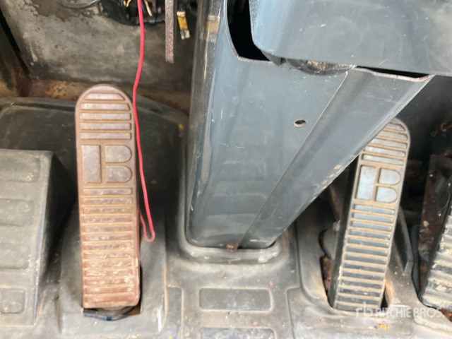 2010 Komatsu HD465-7R 50000 L Water Wagon - משאית סלעים/ מסיר פסולת קשיח: תמונה 5 2010 Komatsu HD465-7R 50000 L Water Wagon - משאית סלעים/ מסיר פסולת קשיח: תמונה 5