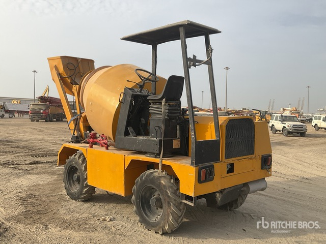 2010 Silla 3500 4x4 Self-Loading All Terrain Mixer - משאית מערבלת בטון: תמונה 4 2010 Silla 3500 4x4 Self-Loading All Terrain Mixer - משאית מערבלת בטון: תמונה 4