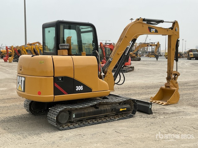 2011 Cat 306 - מיני מחפר: תמונה 3 2011 Cat 306 - מיני מחפר: תמונה 3
