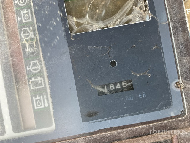 2011 Komatsu GD825A-2 Motor Grader - מפלסת: תמונה 3 2011 Komatsu GD825A-2 Motor Grader - מפלסת: תמונה 3