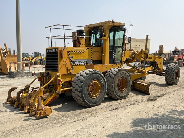 2011 Komatsu GD825A-2 Motor Grader - מפלסת: תמונה 5 2011 Komatsu GD825A-2 Motor Grader - מפלסת: תמונה 5