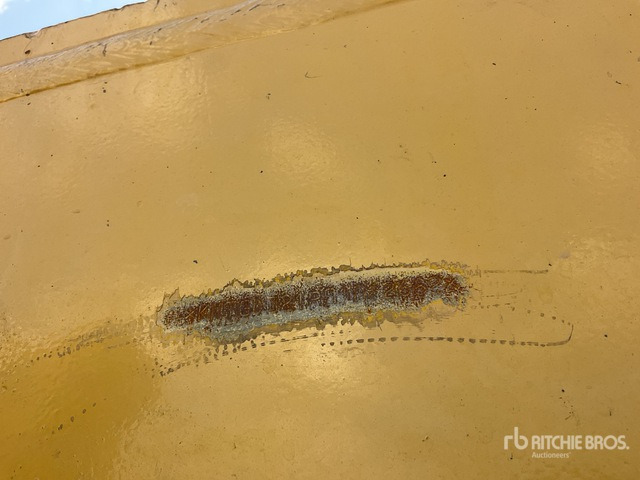 2011 Komatsu GD825A-2 Motor Grader - מפלסת: תמונה 2 2011 Komatsu GD825A-2 Motor Grader - מפלסת: תמונה 2