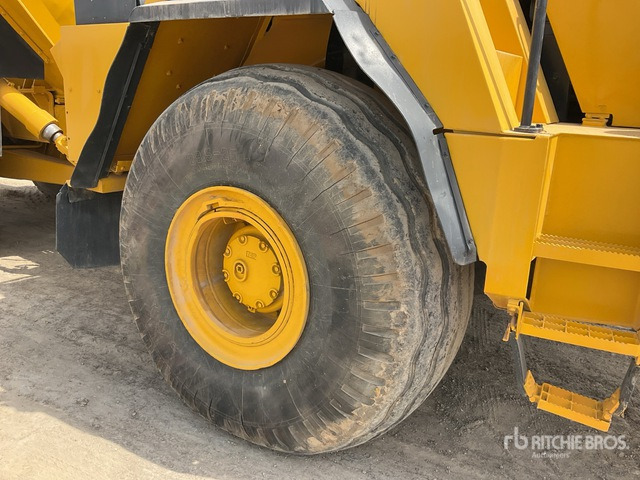 2011 Komatsu HM400-2 - מסיר פסולת מפרקי: תמונה 5 2011 Komatsu HM400-2 - מסיר פסולת מפרקי: תמונה 5