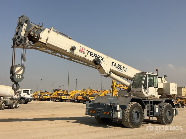 2011 Terex A600-1 60 ton 4x4x4 Rough Terrain Crane - עגורן שטח מחוספס: תמונה 2 2011 Terex A600-1 60 ton 4x4x4 Rough Terrain Crane - עגורן שטח מחוספס: תמונה 2