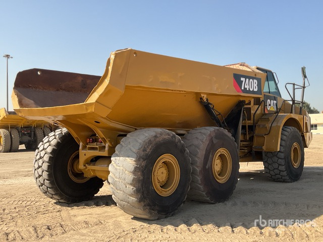 2012 Cat 740B Articulated Dump Truck - מסיר פסולת מפרקי: תמונה 3 2012 Cat 740B Articulated Dump Truck - מסיר פסולת מפרקי: תמונה 3