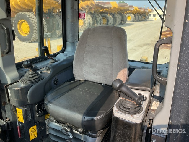 2012 Komatsu D155A-6 Crawler Dozer - דחפור: תמונה 5 2012 Komatsu D155A-6 Crawler Dozer - דחפור: תמונה 5