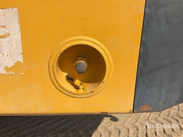 2012 Komatsu HM400-2R Articulated Dump Truck - מסיר פסולת מפרקי: תמונה 4 2012 Komatsu HM400-2R Articulated Dump Truck - מסיר פסולת מפרקי: תמונה 4