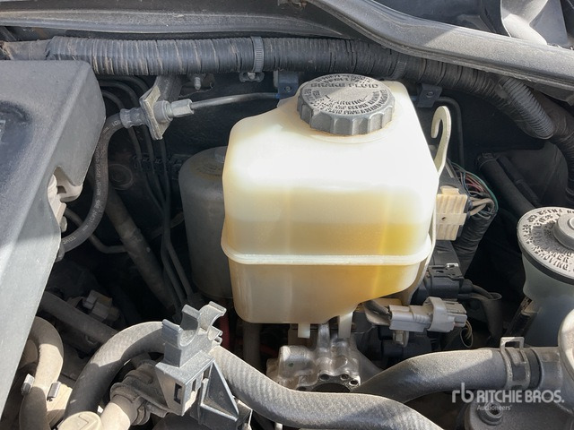 2012 Toyota Land Cruiser GX 200L 4x4 SUV - SUV: תמונה 4 2012 Toyota Land Cruiser GX 200L 4x4 SUV - SUV: תמונה 4