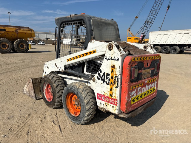 2014 Bobcat S450 Skid Steer Loader - מעמיס היגוי החלקה: תמונה 2 2014 Bobcat S450 Skid Steer Loader - מעמיס היגוי החלקה: תמונה 2